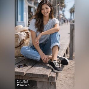 NWT OluKai Pehuea Li Women’s Shoes Comfort 8 Black/Off-White New Without Box